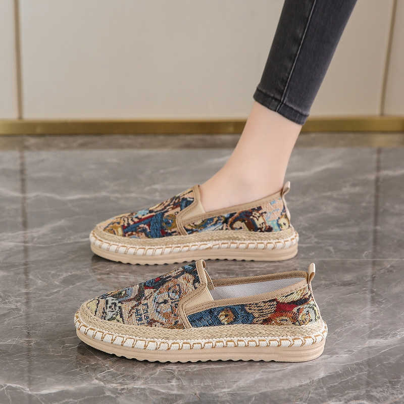 Women Shoes Tennis - รองเท้าผ้าใบแคมป์แอนเคิลสำหรับผู้หญิง รองเท้ากีฬาแบบหนา ทันสมัย รองเท้าผ้าใบวัยรุ่น แบรนด์ดัง ใส่สบาย